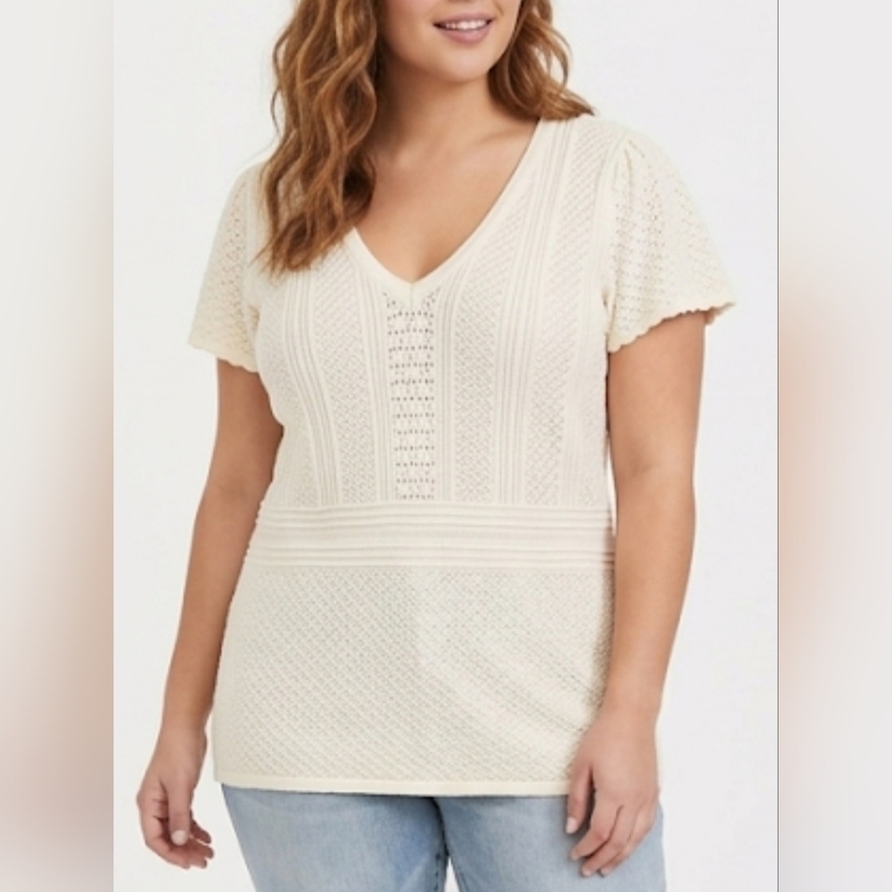 🌷NWT Torrid Everyday Soft V-Neck Pointelle Top Cream Dew🌷 Size 1 (14-16)